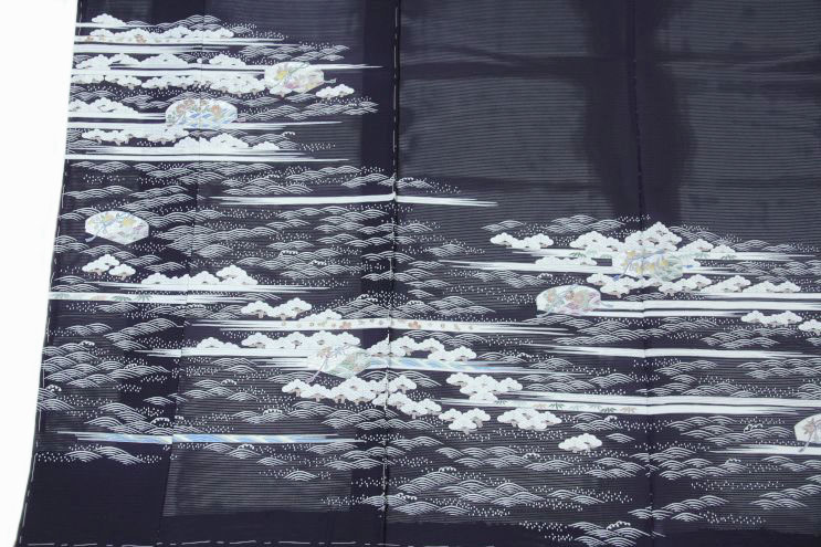 ◎《夏もの》【京友禅絽訪問着】《松竹霞に文箱と波文様》《手刺繍》【9寸7分】